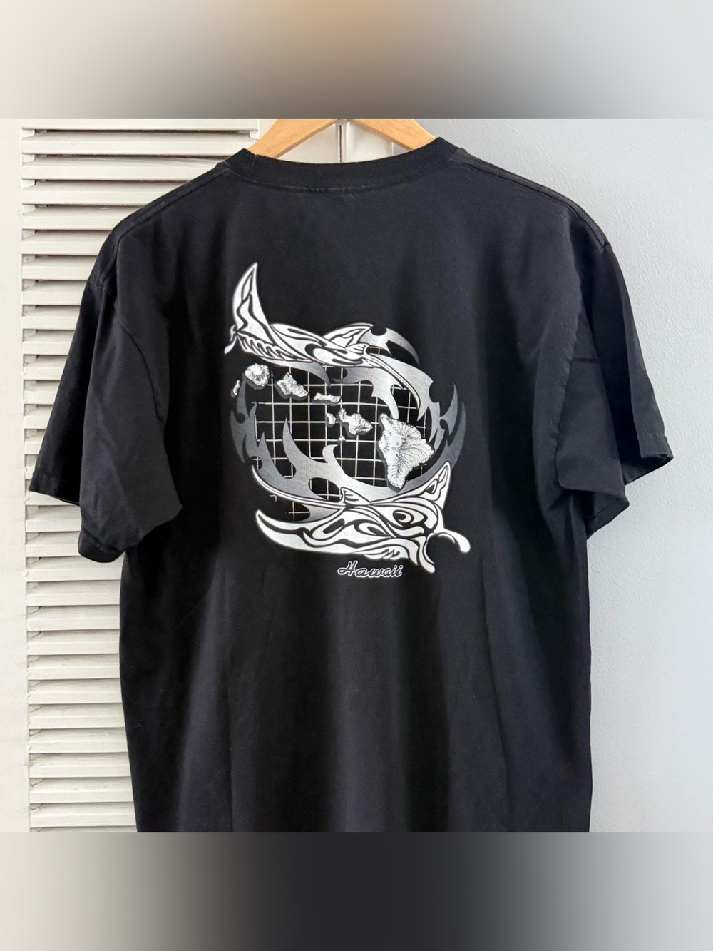 Vintage Y2K Hawaii Tribal  Black T-shirt